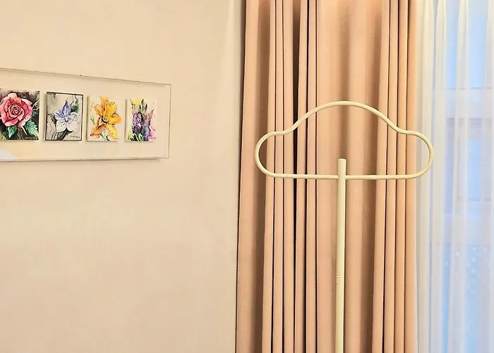 Hongdae 5 Minutes, Sangsu Station 2 Minutes, Maximum 6 People, 3 Queen Beds, Free Luggage Storage Apartamento *