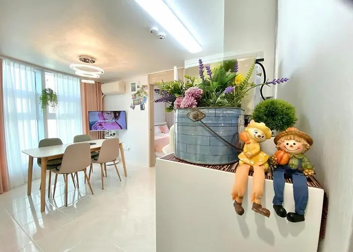 Apartamento Hongdae 5 Minutes, Sangsu Station 2 Minutes, Maximum 6 People, 3 Queen Beds, Free Luggage Storage