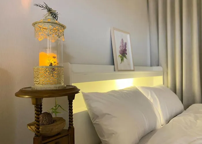 Hongdae 5 Minutes, Sangsu Station 2 Minutes, Maximum 6 People, 3 Queen Beds, Free Luggage Storage Apartamento *